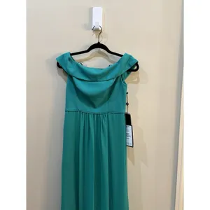 Adrianna Papell Women's‎ Green Off The Shoulder Crepe Chiffon Gown Size 2 NWT thumbnail 5