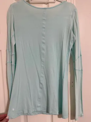 Lululemon Long Sleeve thumbnail 3