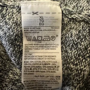 1829‎ | Old Navy Marled Knit V-Neck Pullover Sweater Grey Women XL thumbnail 5