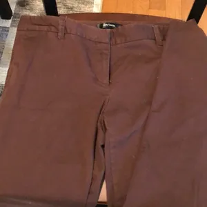 🔹 4 for $30 Daisy Fuentes pants thumbnail 2