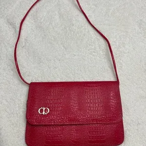 Faux Red Patent Alligator Purse 80s Shiny Red Faux thumbnail 1