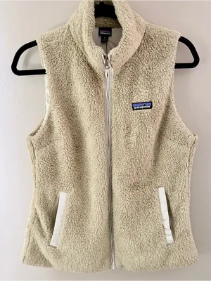 Patagonia Women’s Los Gatos Fleece Vest Cream Beige Size Medium thumbnail 1