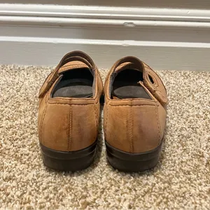Naturalizer N5 Comfort Sz 7W Brown leather Women’s Mary Jane Shoes w/ Strap thumbnail 6