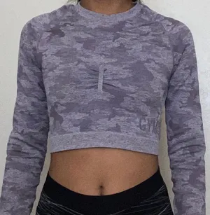 Gymshark Cropped Long Sleeve thumbnail 2