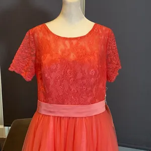 Women’s Full Length Tulle & Lace Sort Sleeve Dress Zip Up Back Size 14 NWT thumbnail 2
