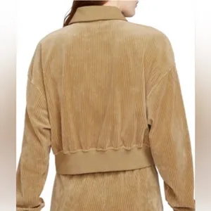 Nike Woman’s Rib Velour Quarter Zip Crop Pullover thumbnail 3