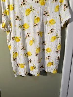 Meadow Rue Anthropologie Women’s Size Medium Crewneck T-Shirt White Lemon Print thumbnail 6