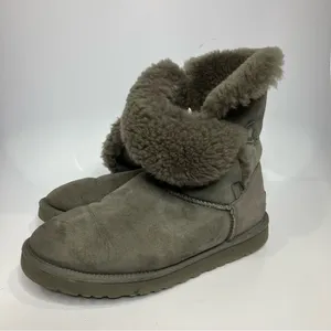 UGG Bailey Button gray suede‎ boots size 8 thumbnail 2