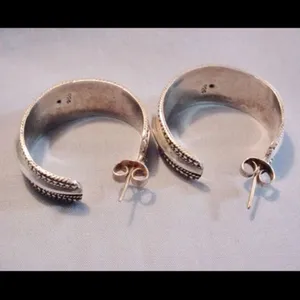 Vintage Sterling Silver Raised Midline Granulated Edge Accent 925 Hoops Earrings thumbnail 4