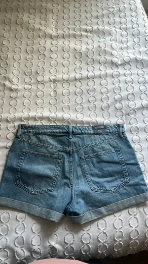 High-Waisted Jean Shorts H&M thumbnail 3