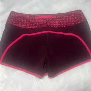 Lululemon Speed Up Short 3.5" inseam, Size 6 thumbnail 4