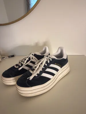 Black Adidas Gazelle Sneakers thumbnail 2