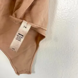 SKIMS Essential T-Shirt Thong Bodysuit in Sandstone Large/X-Large thumbnail 5