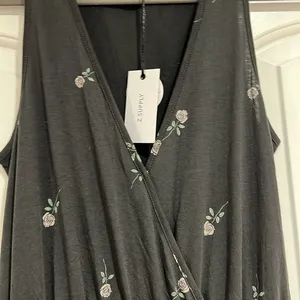 NWT Z supply small new with tags black jumpsuit with pink roses‎ washed black thumbnail 3