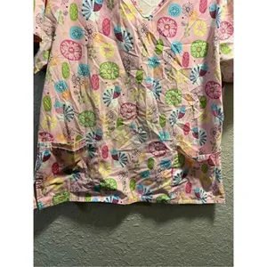 SB Scrubs Patterned Scrub Top Woman’s Size Large thumbnail 4