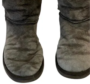 UGG Classic Tall Black Sheepskin Fur Lined Boots Cozy 8 Snow Winter thumbnail 3