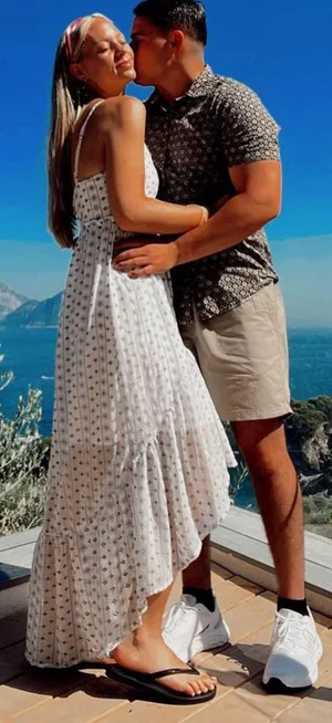 Dress thumbnail 1