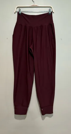 Old Navy joggers (M)  thumbnail 1