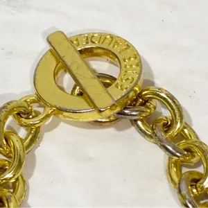 Estee Lauder The Golden Icons Gold Tone Charm Bracelet‎ thumbnail 4