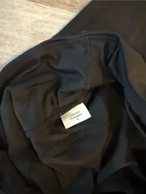 Vuori Stride Pocket Leggings Size Small thumbnail 3