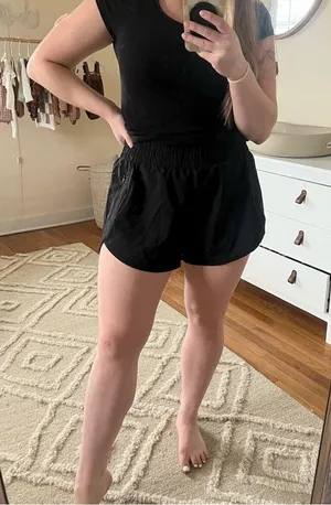 Black athletic shorts Size XL thumbnail 2