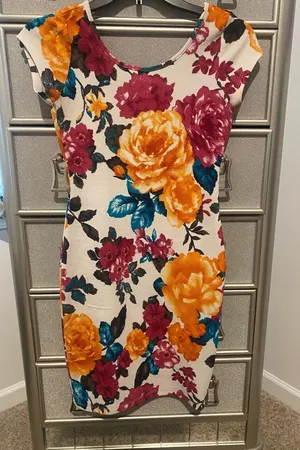 Chelsey Dress Size S, Great Cond.. thumbnail 1