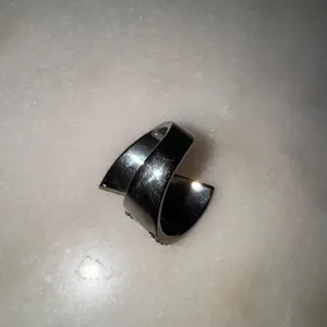 Guess Glitter & stone bypass wrap hematite ring thumbnail 5