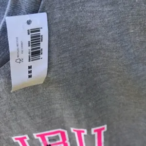 Old Navy Short Sleeve Womens Graphic Malibu Honey Tee Size M thumbnail 4