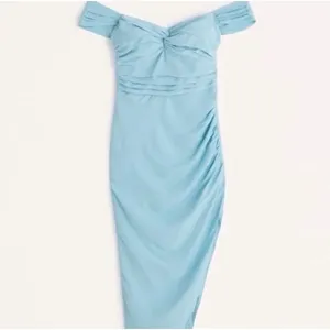 Womens Abercrombie & Fitch Off-The-Shoulder Ruched Midi Dress BLUE SMALL thumbnail 5