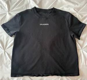 Black Lululemon T-Shirt thumbnail 1