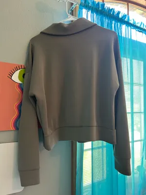 Quarter-Zip Avia Pullover thumbnail 3