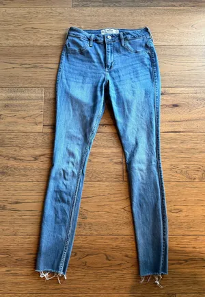 Hollister Skinny Jeans thumbnail 1