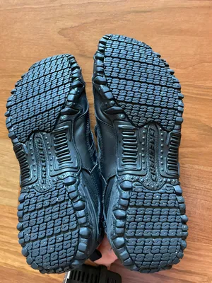 Skechers Non Slip Shoes thumbnail 3