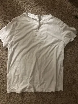 Lululemon Top thumbnail 1