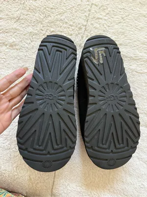 UGG Black Suede Moccasin Slippers Size 8 Silver Braid Cozy Shearling Lined Mules thumbnail 5
