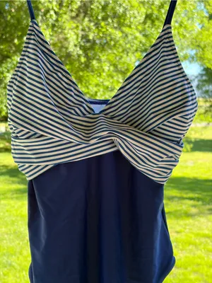 Cupshe NWT One Piece Swimsuit L Blue White Striped Beach Vacation Cruise Travel thumbnail 2