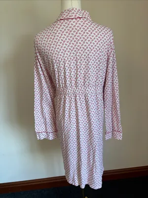 Motherhood Maternity Pink and White Printed Maternity Wrap Robe thumbnail 4