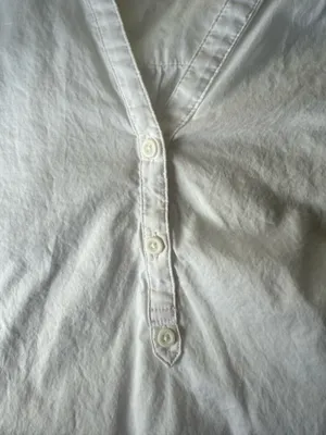 Levi’s V-Neck White Shirt XS 3/4 Sleeves thumbnail 4