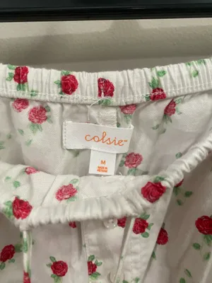Colsie White Pants with Red Rose Print Size M thumbnail 3