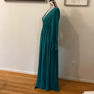 Beautiful Flowing V-Neck Sheer Long Dress Size 6 Medium thumbnail 6