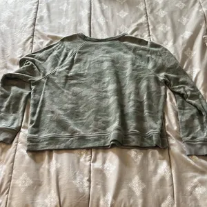 Universal Threads Women's Camo Cotton Pullover thumbnail 5