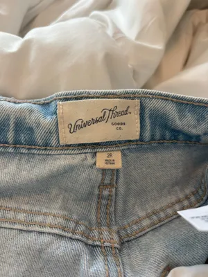 Universal Threads Jeans Mid-Rise Baggy 90s thumbnail 5