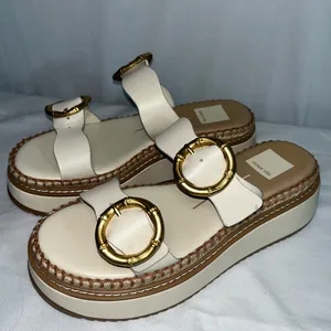 Dolce Vita size 7 women’s cream sandals w/gold buckles. New thumbnail 8