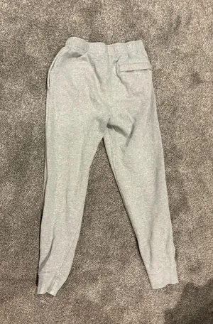Grey Nike kids boys cuffed sweatpants thumbnail 2