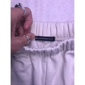 Brandy Melville Sweatpants Womens‎ One Size White Excellent Rosa Joggers Fleece thumbnail 2