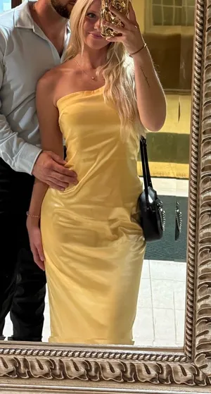 Lulus Backless dress thumbnail 1