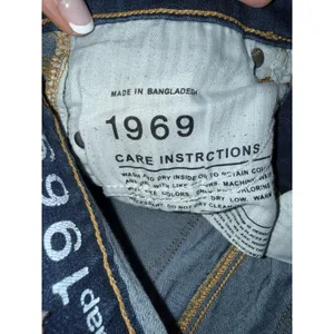 GAP‎ 1969 Women's 25S 25 Short Legging Jean thumbnail 3