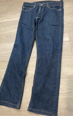 Levi's Women's Straight Leg Jeans in Dark Indigo thumbnail 1