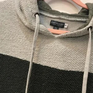 Woman’s Boho Earth Bound green sweatshirt Medium thumbnail 3
