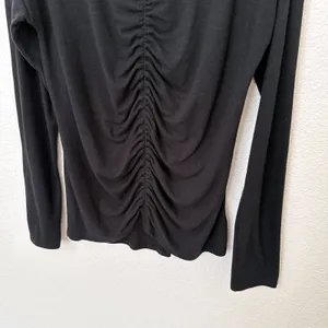 [Zella] Heathered Black Amare Ruched Front V-Neck Long Sleeve T-Shirt Sz Medium thumbnail 5
